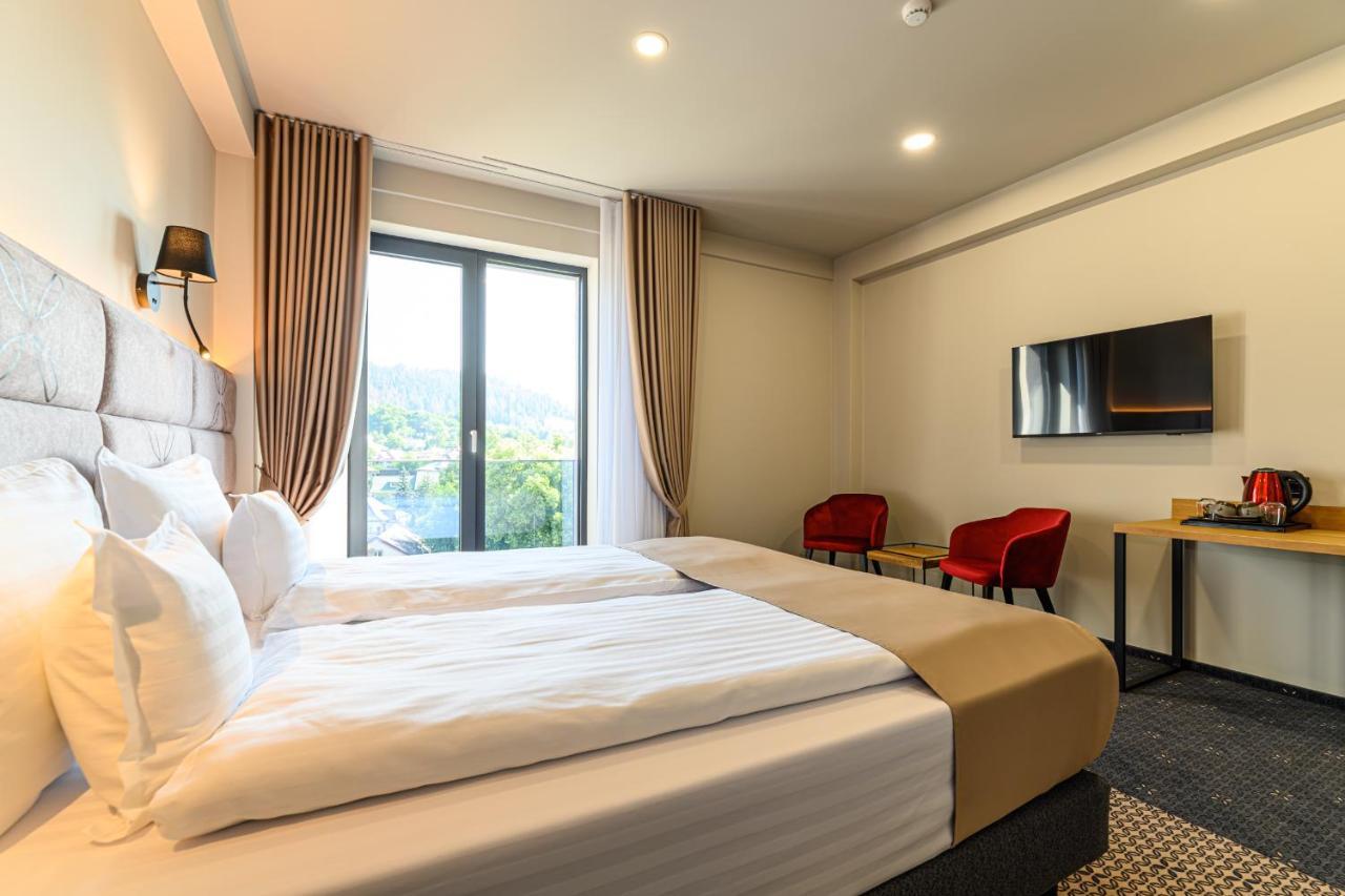 Hotel Dukat Gura Humorului Eksteriør billede