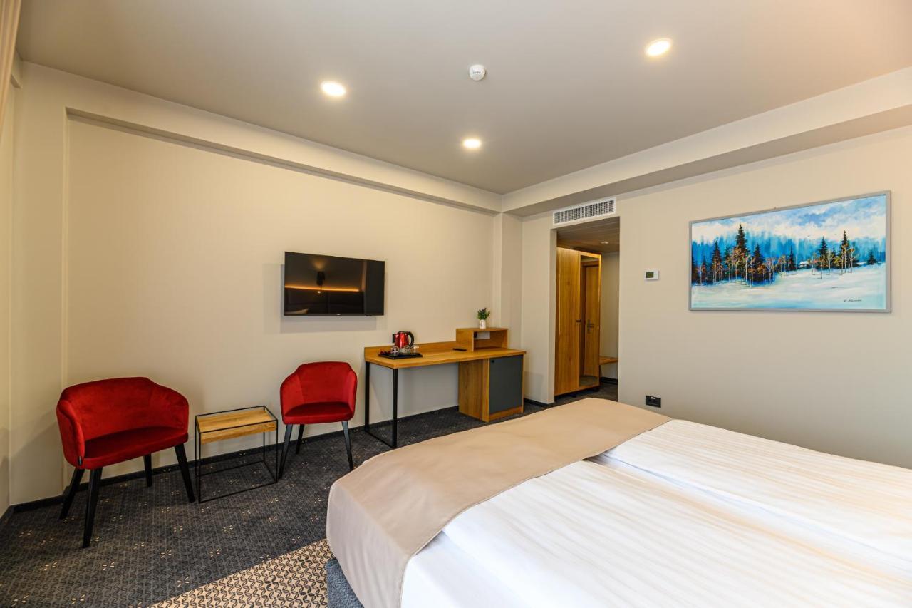 Hotel Dukat Gura Humorului Eksteriør billede