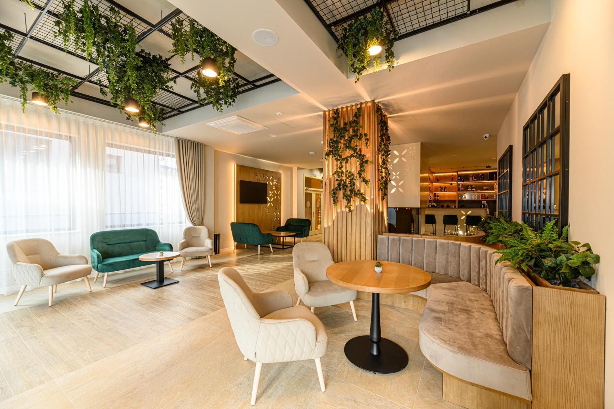 Hotel Dukat Gura Humorului Eksteriør billede
